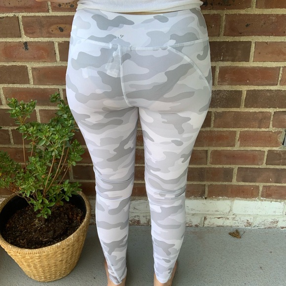 Forever 21 Camo Leggings - Picture 3 of 3